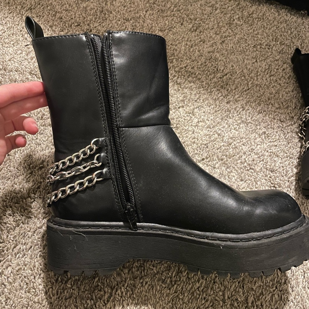 Wild pair rocksann gothic chain boots